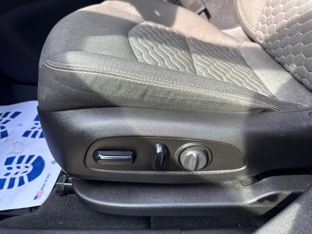 Used 2019 Chevrolet Equinox LT AWD/4WD image 9