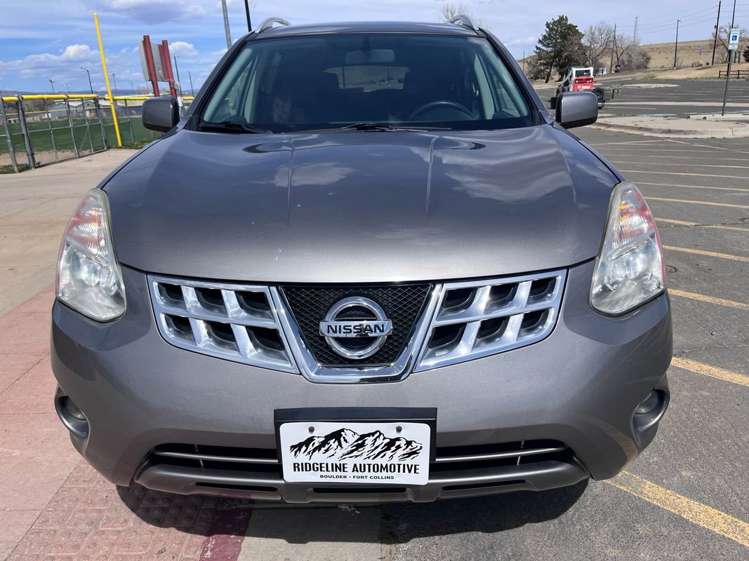 Used 2013 Nissan Rogue SV w/ Premium Pkg image 2