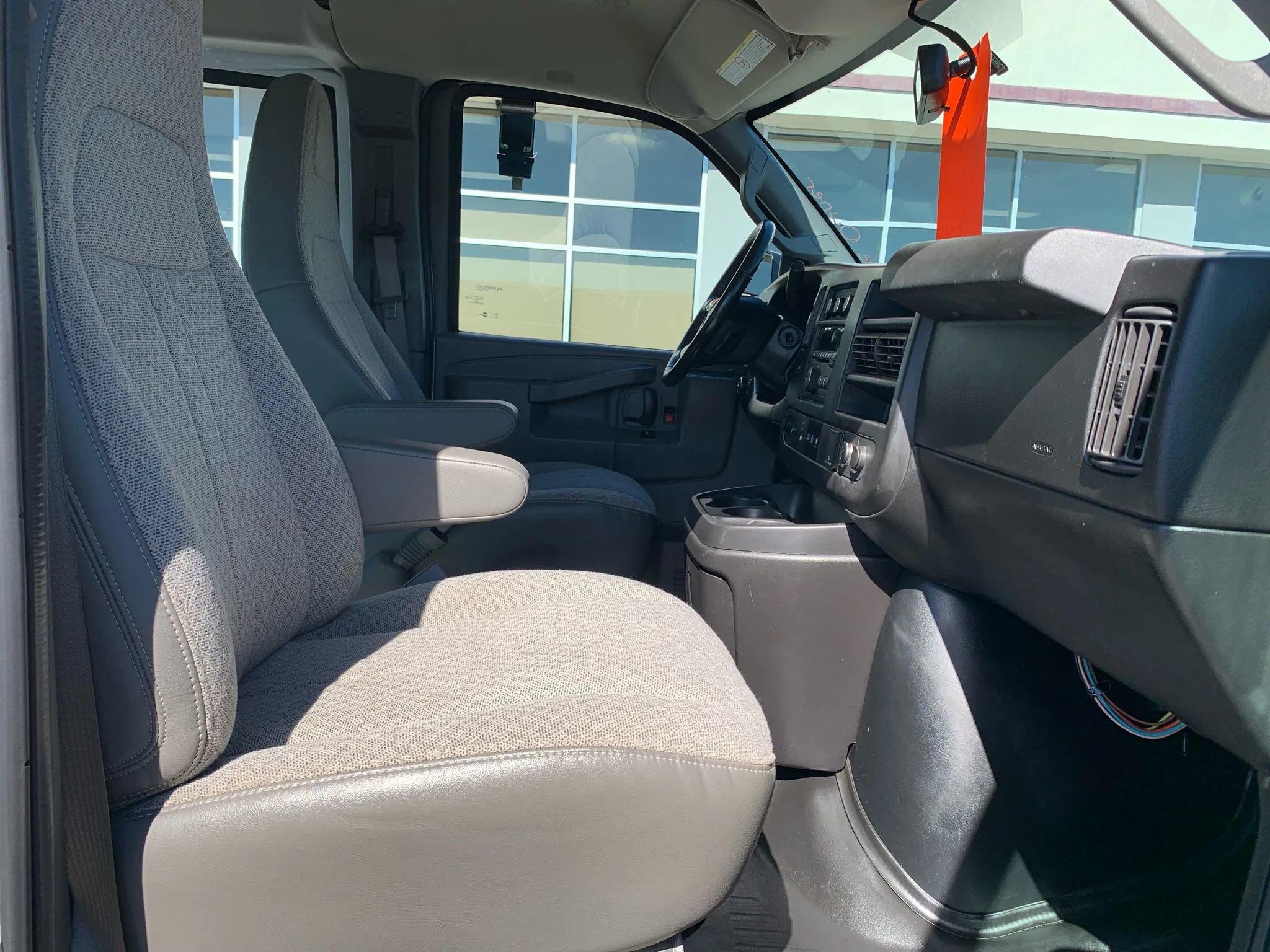 Used 2017 Chevrolet Express 2500 image 22