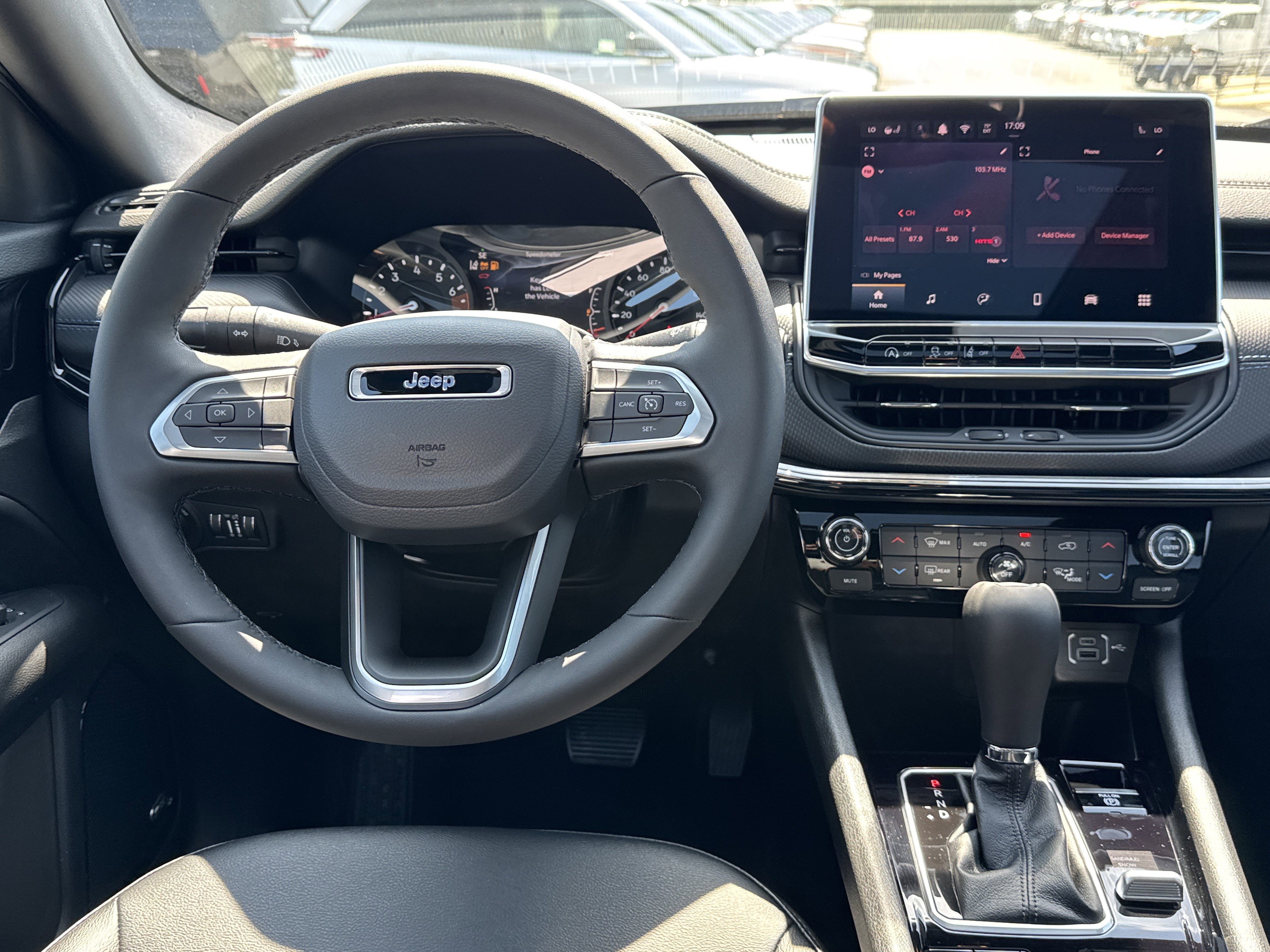 New 2025 Jeep Compass Latitude w/ Sun & Sound Group image 27