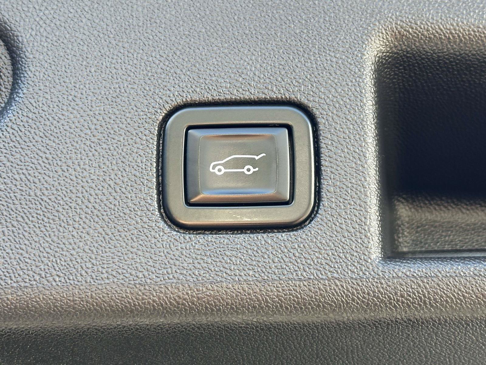 Used 2021 Chevrolet Equinox LT AWD/4WD image 26
