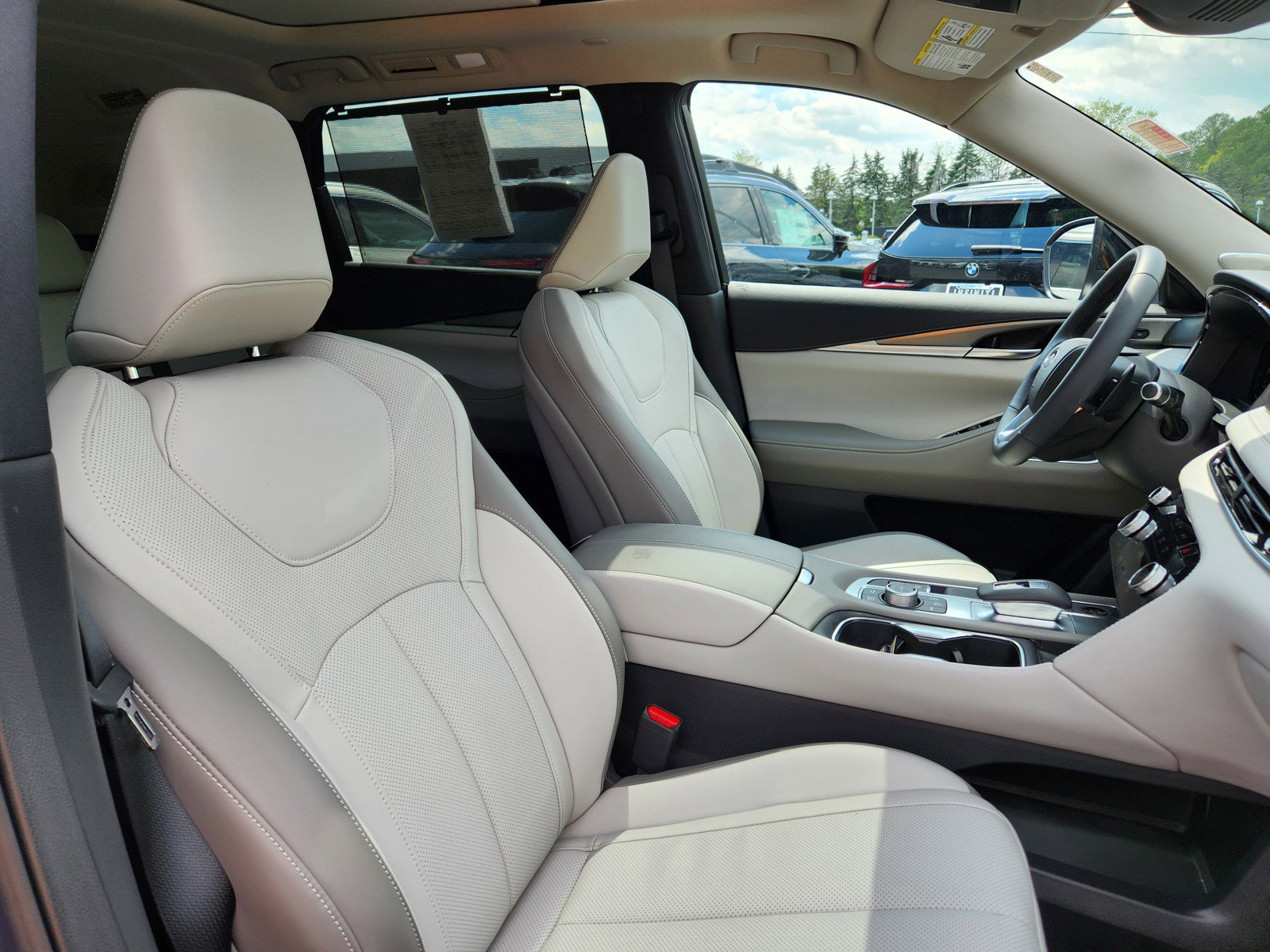 Certified 2026 INFINITI QX60 Luxe w/ Cargo Package AWD/4WD image 16