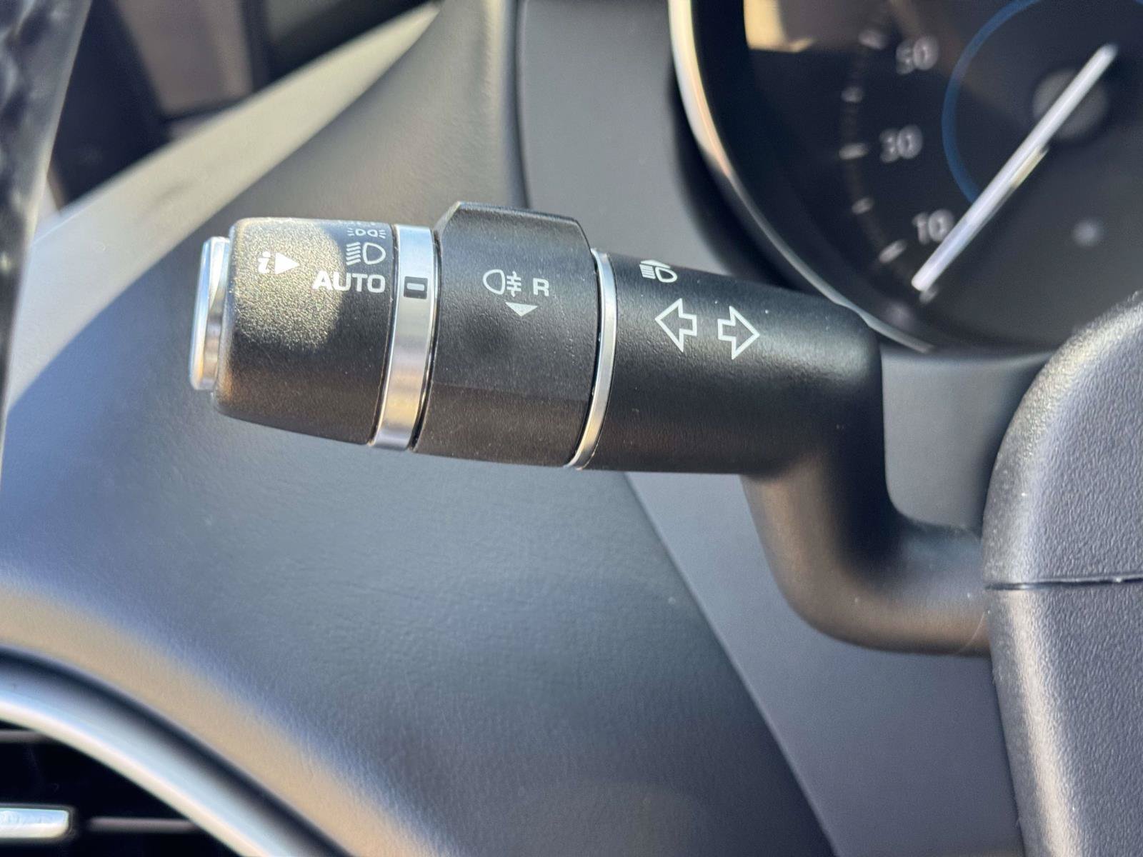 Used 2019 Jaguar XE Premium AWD/4WD image 19