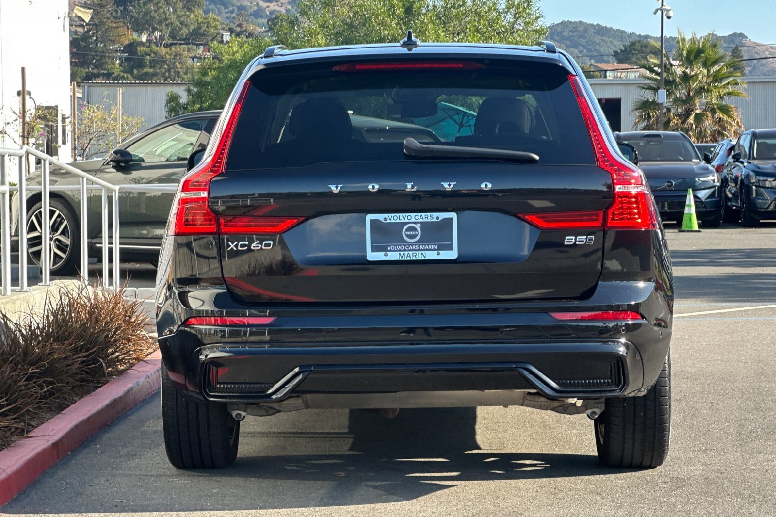 Certified 2024 Volvo XC60 B5 Plus AWD/4WD image 8