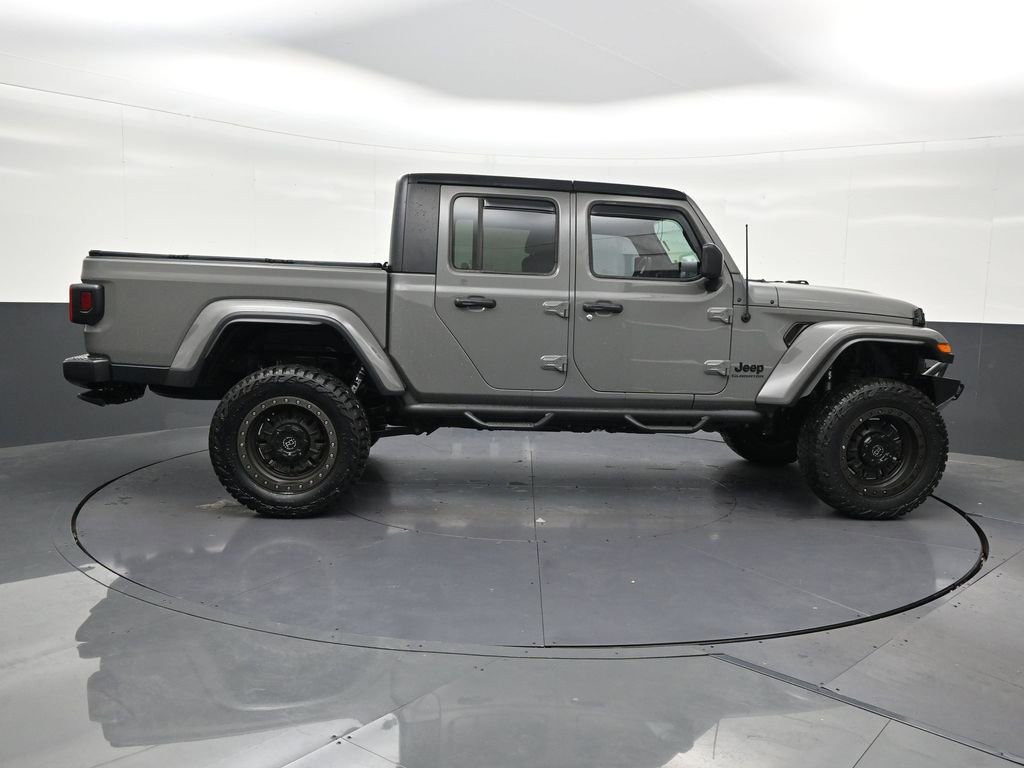 Used 2022 Jeep Gladiator Sport AWD/4WD image 7