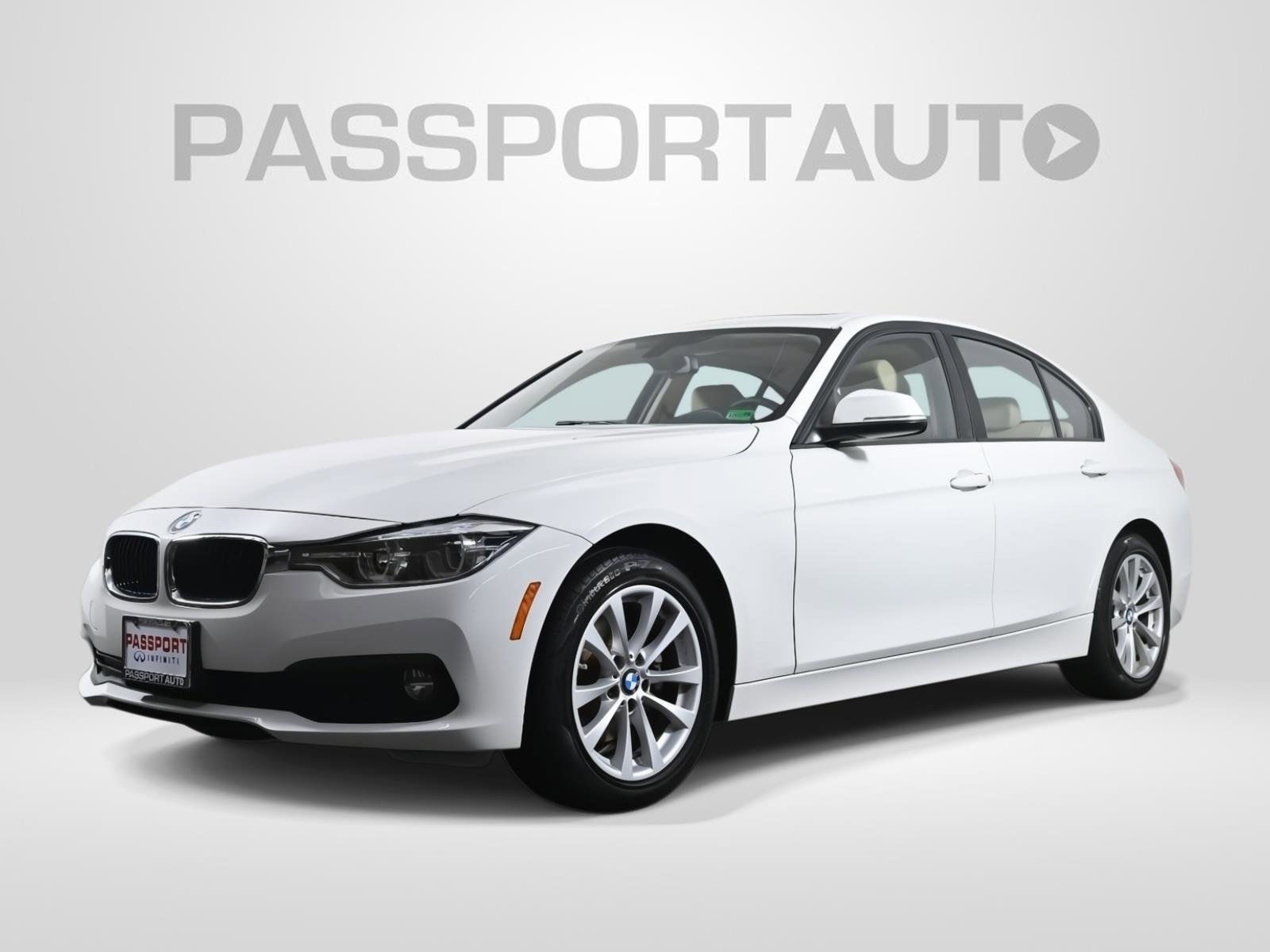 Used 2018 BMW 320i xDrive Sedan w/ Convenience Package image 1