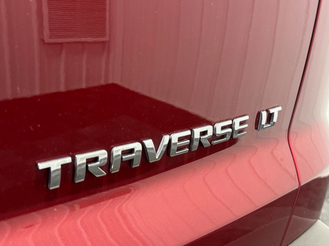 Used 2011 Chevrolet Traverse LT w/ Red Premiere Package image 6