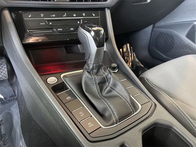 Used 2025 Volkswagen Jetta SEL image 30