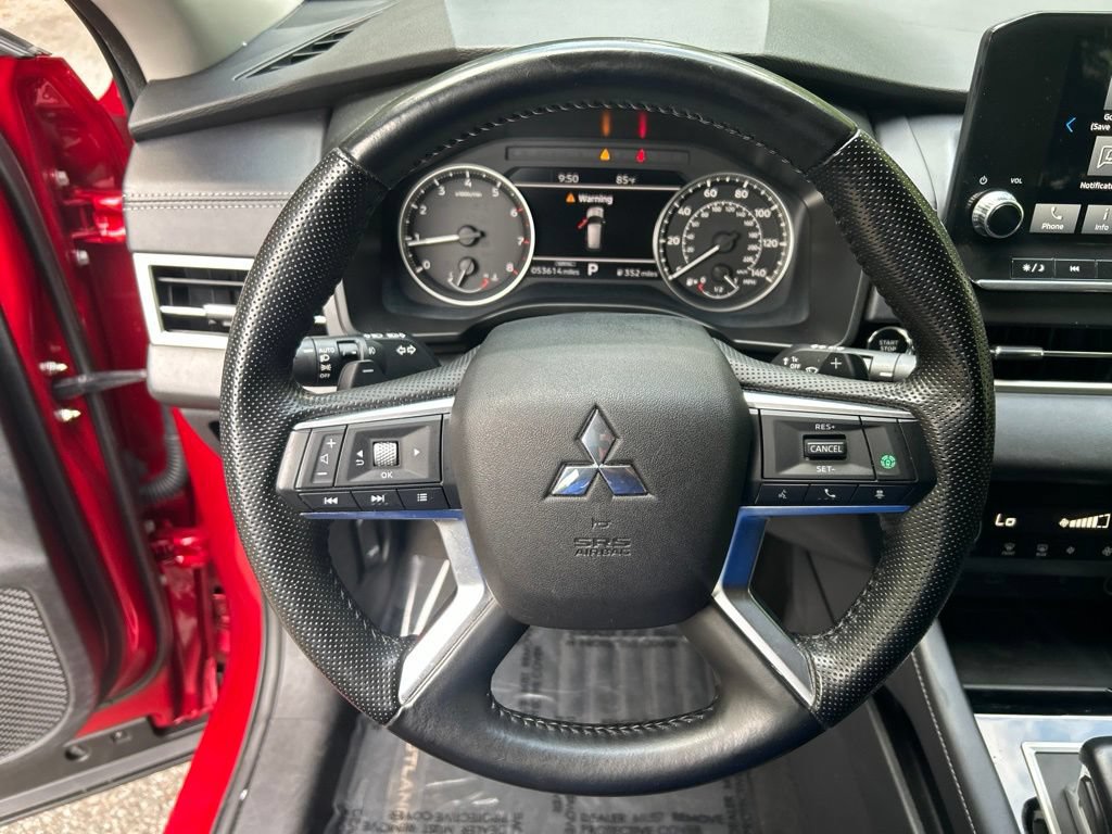 Used 2024 Mitsubishi Outlander AWD image 21