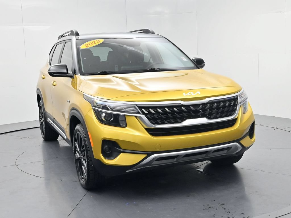 Certified 2023 Kia Seltos Nightfall Edition AWD/4WD image 2