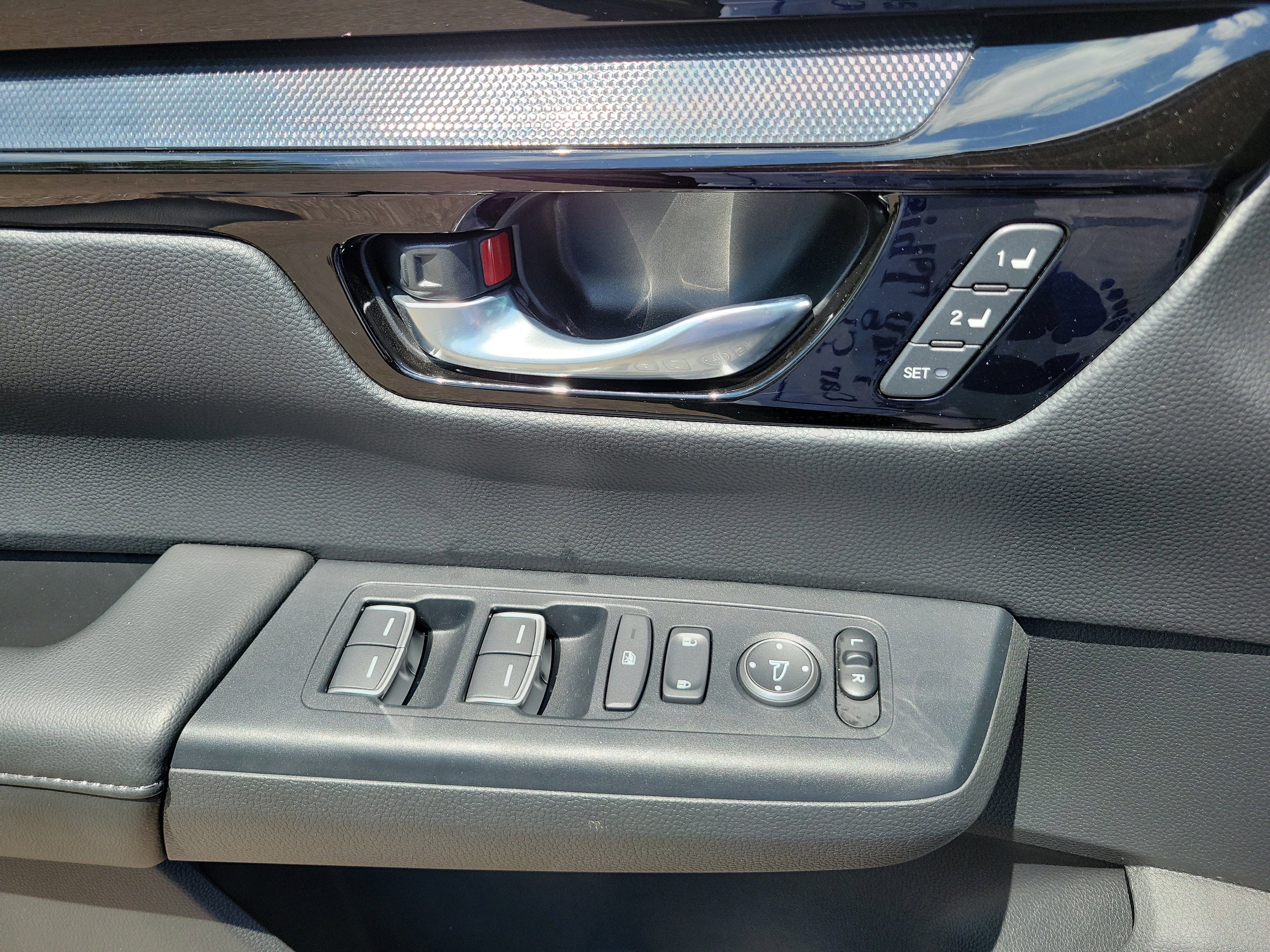 Used 2023 Honda CR-V EX-L image 19