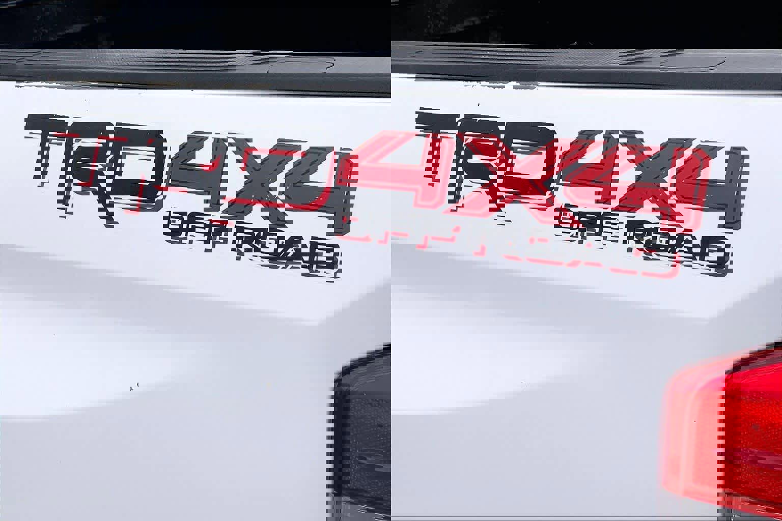 Used 2016 Toyota Tundra SR5 w/ TRD Off Road Package image 31