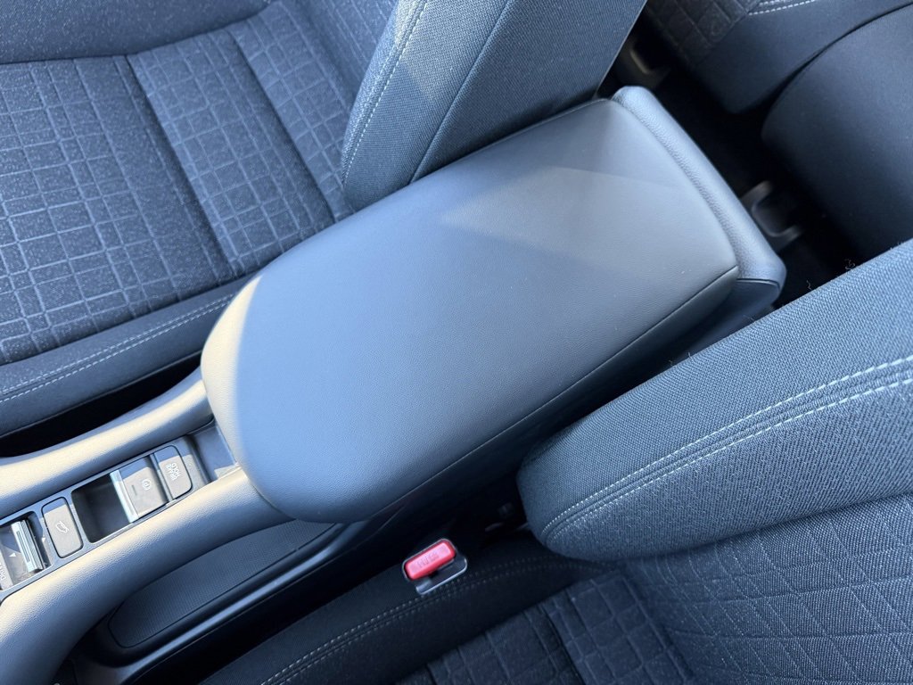 Used 2025 Honda HR-V LX image 27