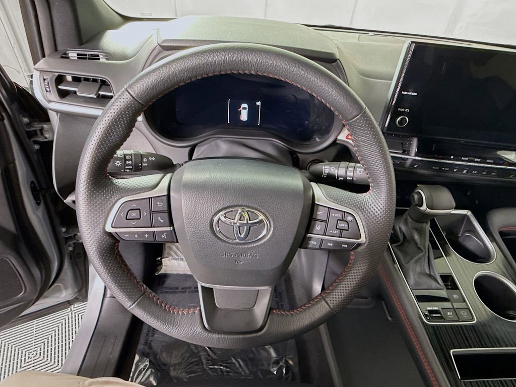 Certified 2025 Toyota Sienna XSE AWD/4WD image 22