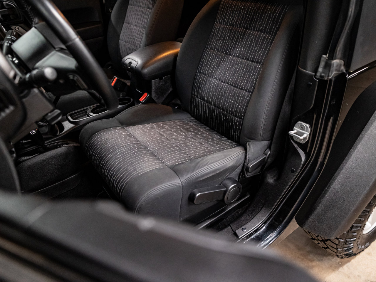 Used 2012 Jeep Wrangler Sport image 30