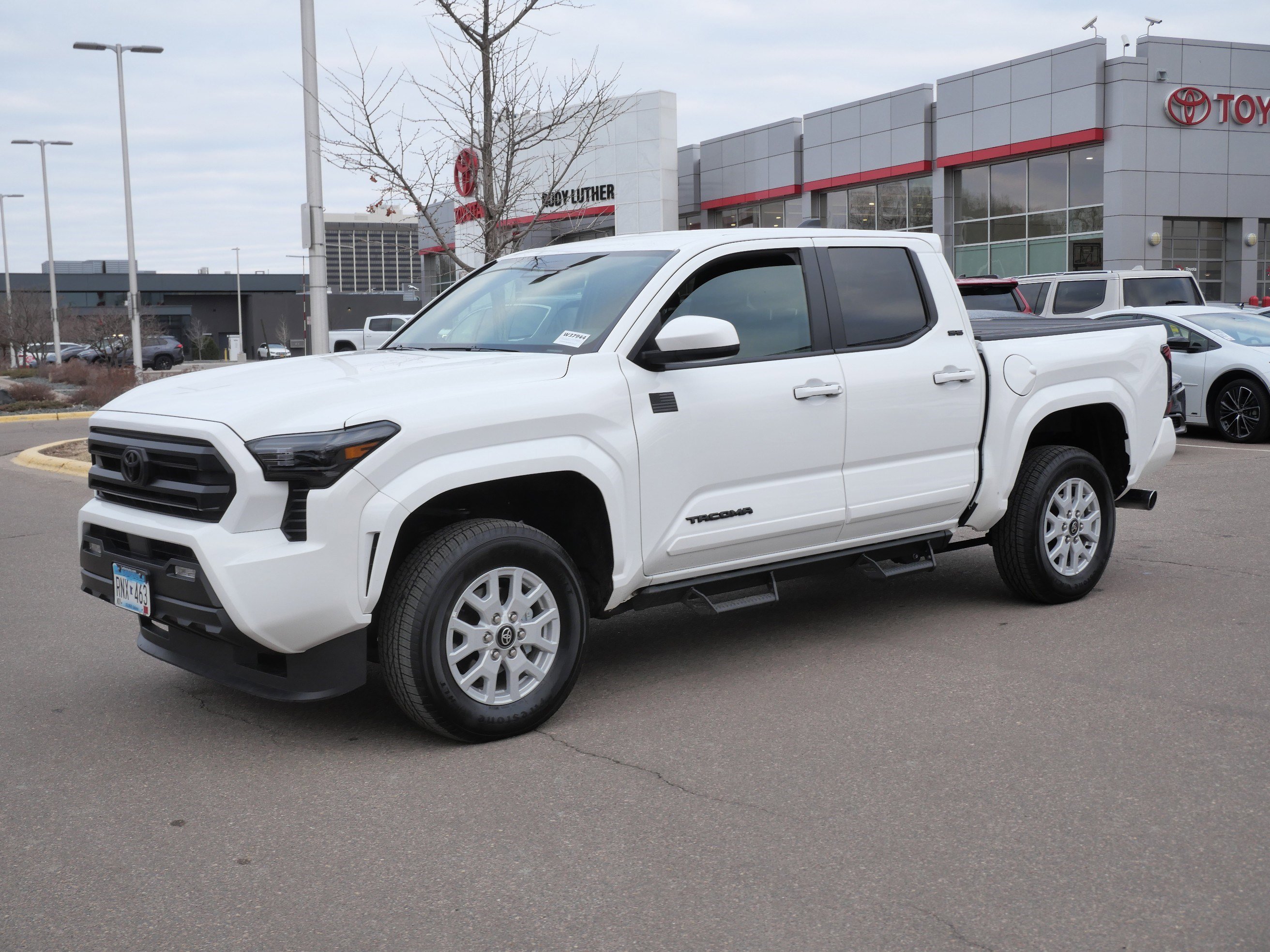Certified 2024 Toyota Tacoma SR5 image 3