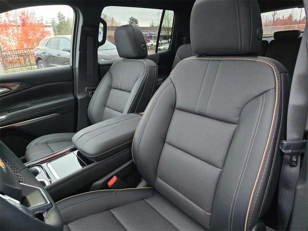 New 2026 Chevrolet Traverse High Country w/ LPO, Floor Liner Package image 23