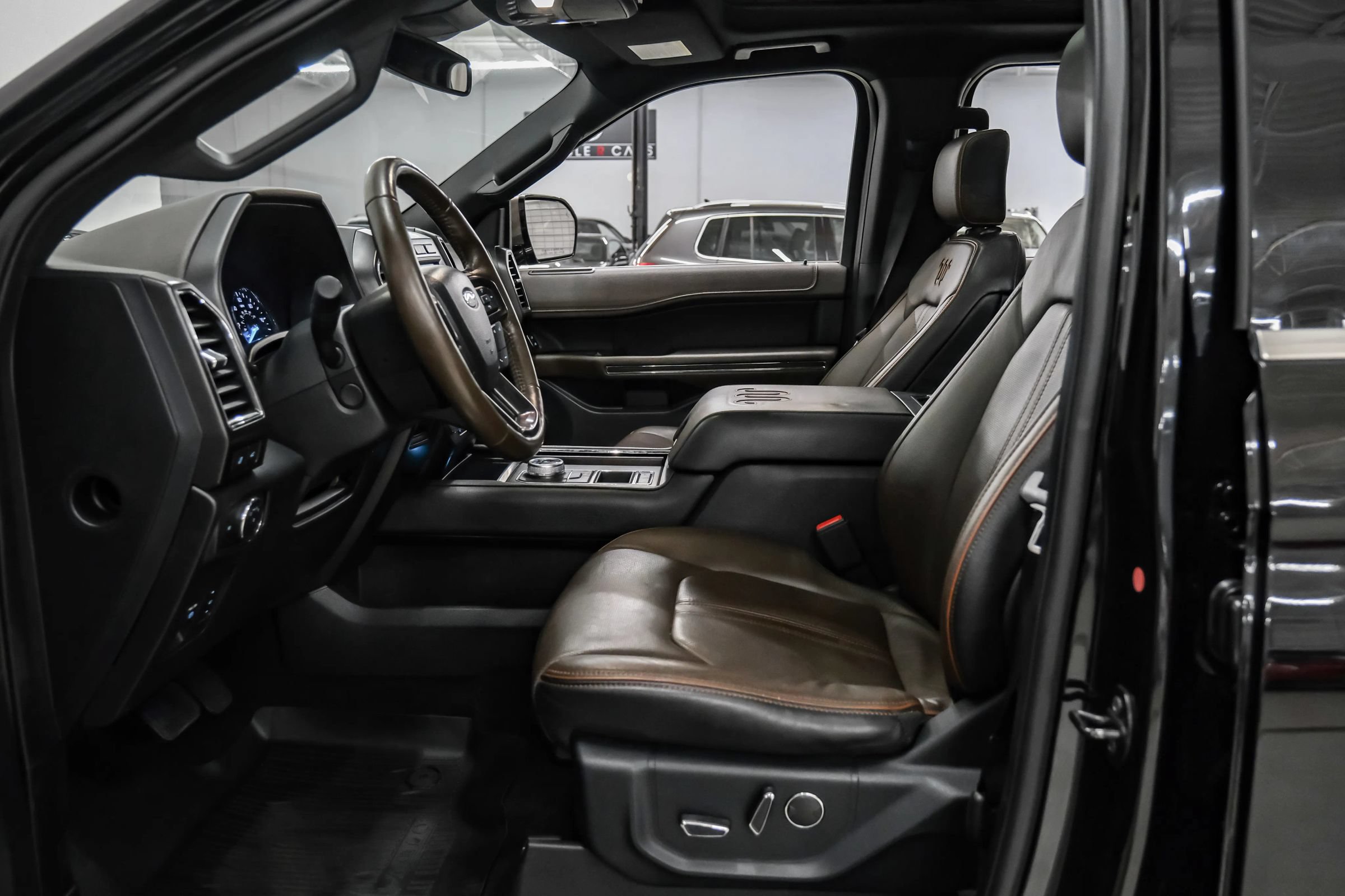 Used 2021 Ford Expedition King Ranch RWD image 3