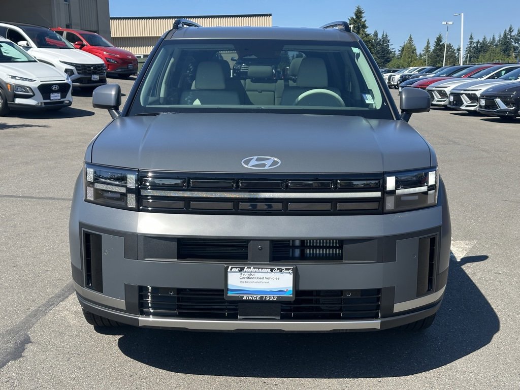 Used 2025 Hyundai Santa Fe Limited image 2