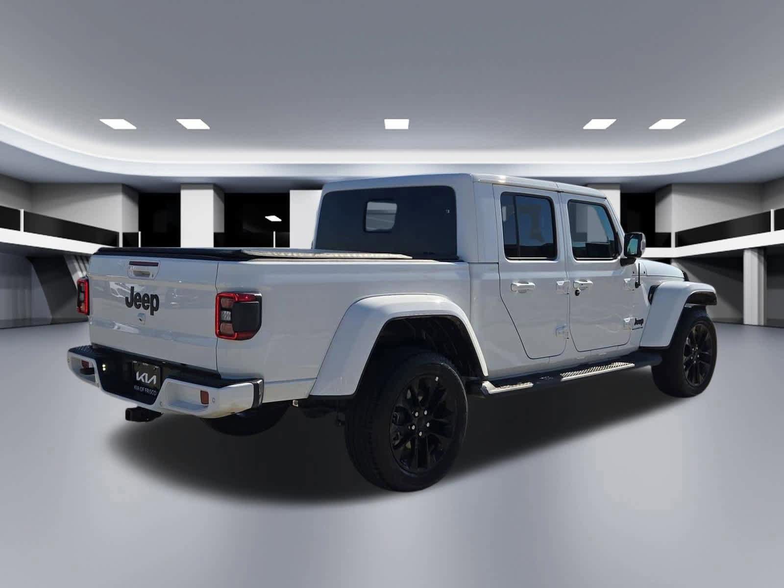 Used 2023 Jeep Gladiator Overland image 6