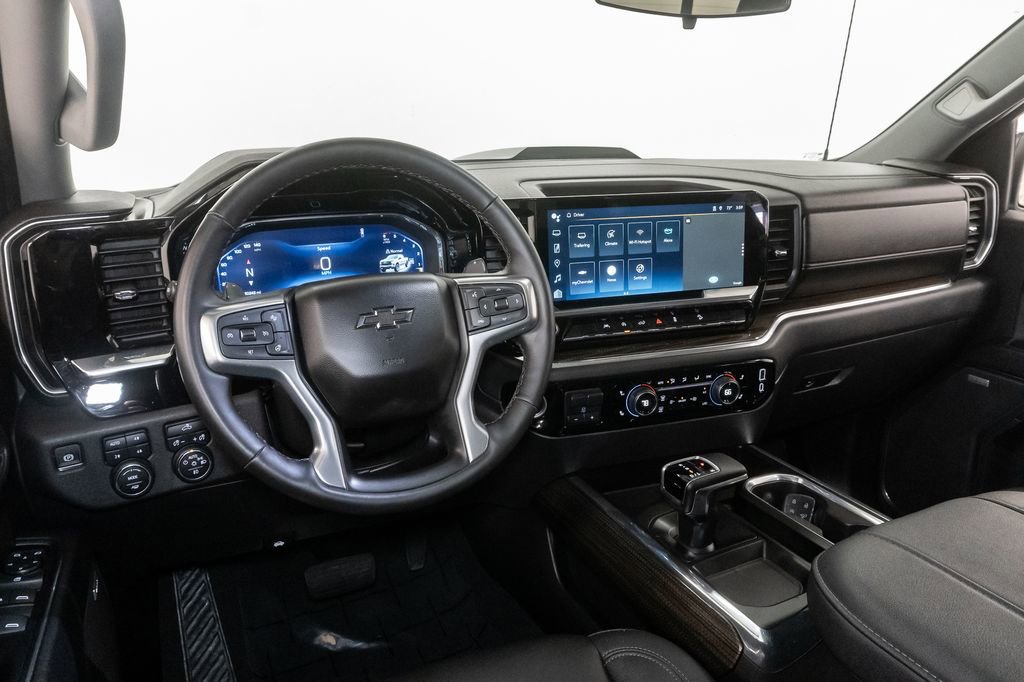 Used 2023 Chevrolet Silverado 1500 LT Trail Boss w/ Convenience Package II AWD/4WD image 10
