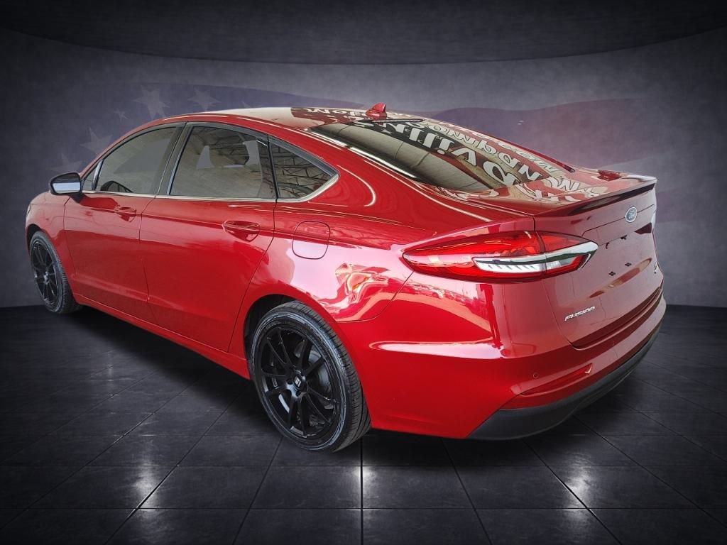 Used 2020 Ford Fusion SE w/ Equipment Group 151A FWD image 3