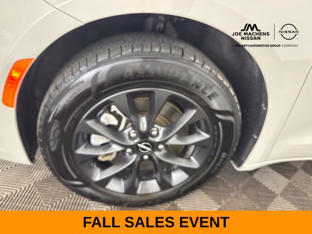 Used 2021 Chrysler Pacifica Limited w/ Uconnect Theater Family Group AWD/4WD image 53