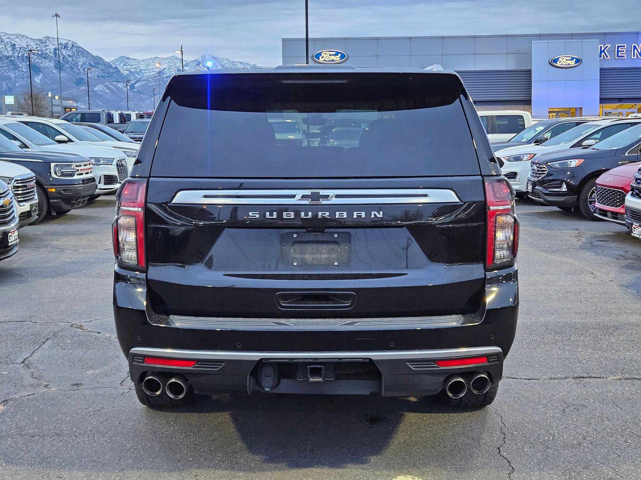 Used 2021 Chevrolet Suburban High Country w/ Premium Package image 7