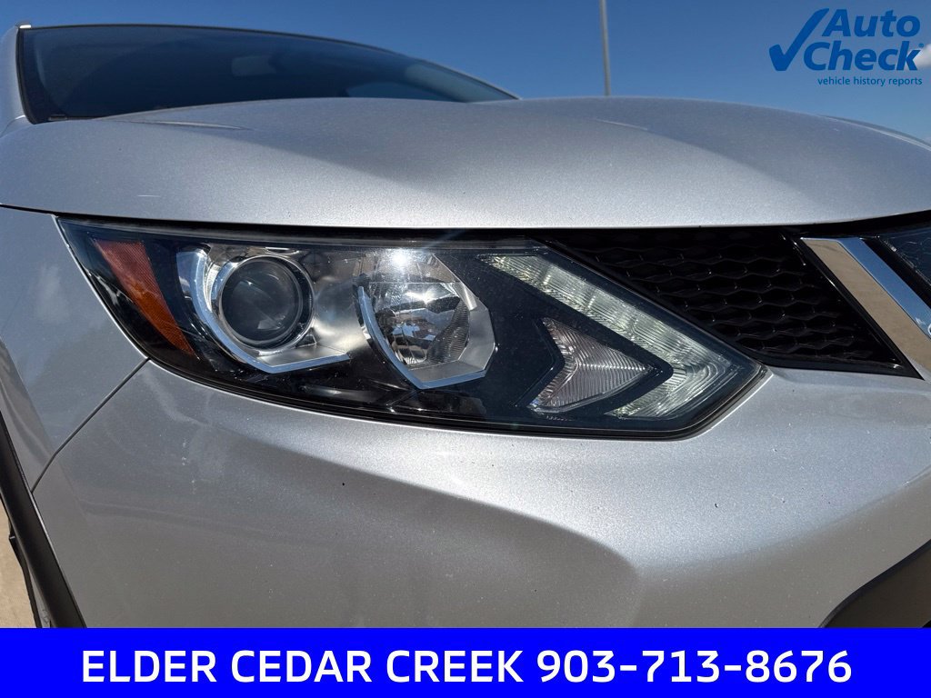 Used 2018 Nissan Rogue Sport SV FWD image 8