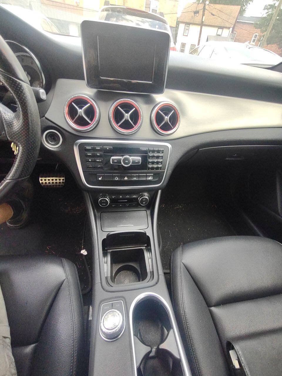Used 2014 Mercedes-Benz CLA 250 4MATIC image 10