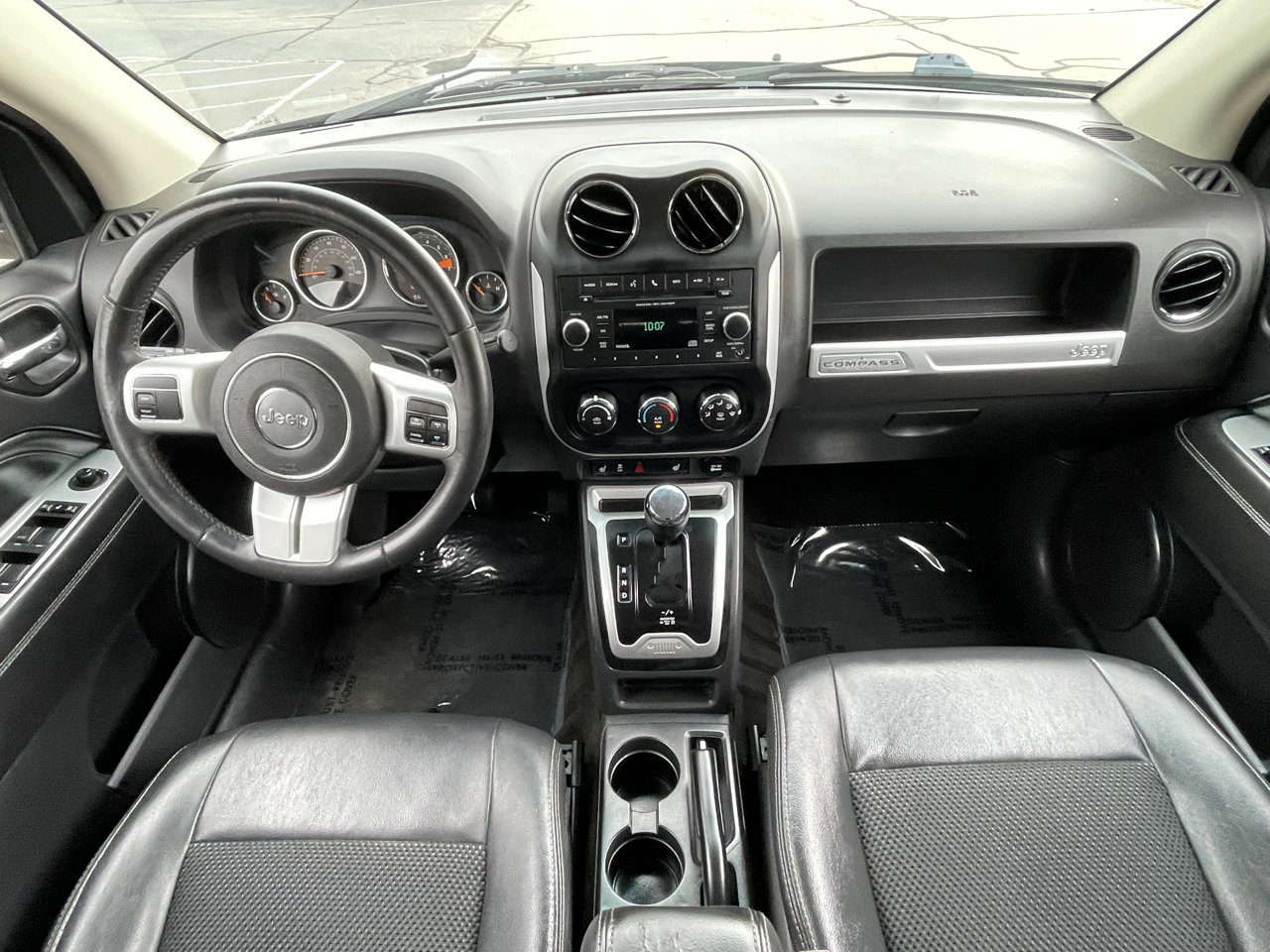 Used 2016 Jeep Compass Latitude image 27