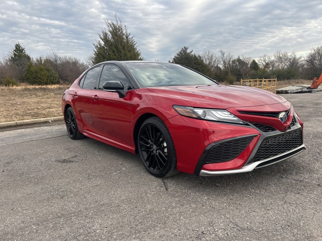 Used 2024 Toyota Camry XSE image 3