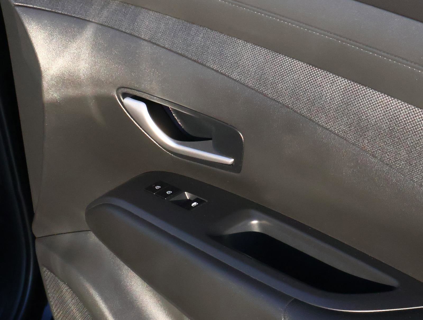 Certified 2025 Hyundai Tucson SEL image 17