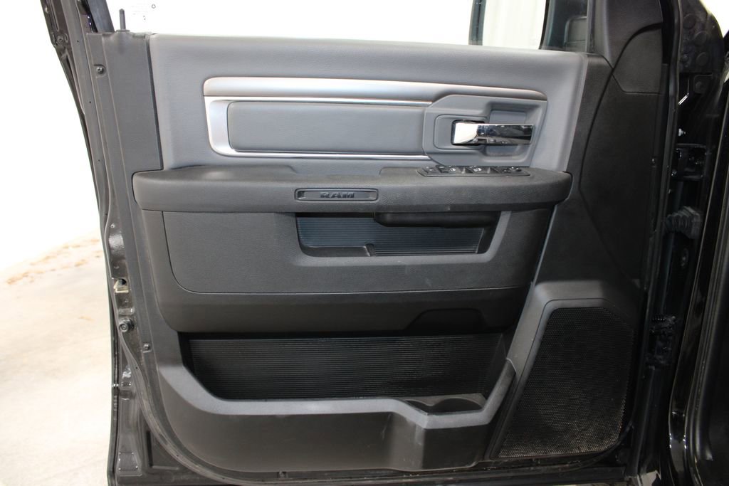 Used 2024 RAM 1500 Classic SLT image 18