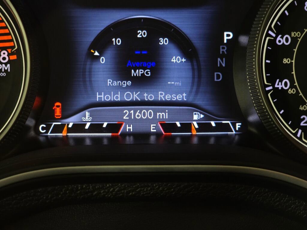 Used 2022 Jeep Cherokee Limited image 25