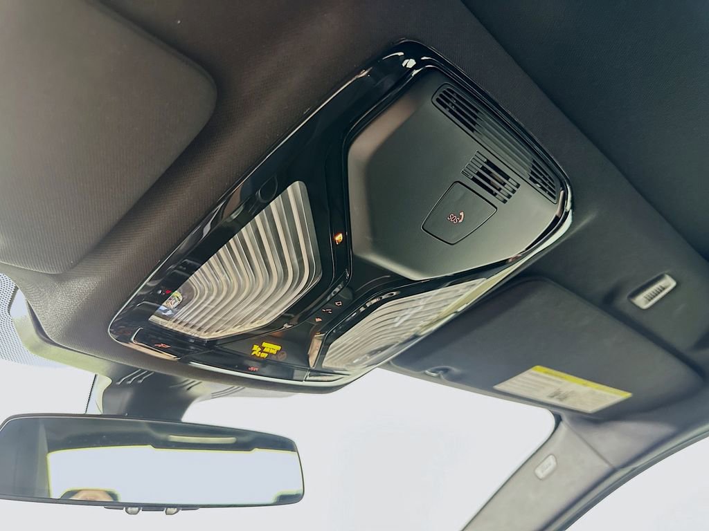 Used 2023 BMW 540i w/ Premium Package image 34