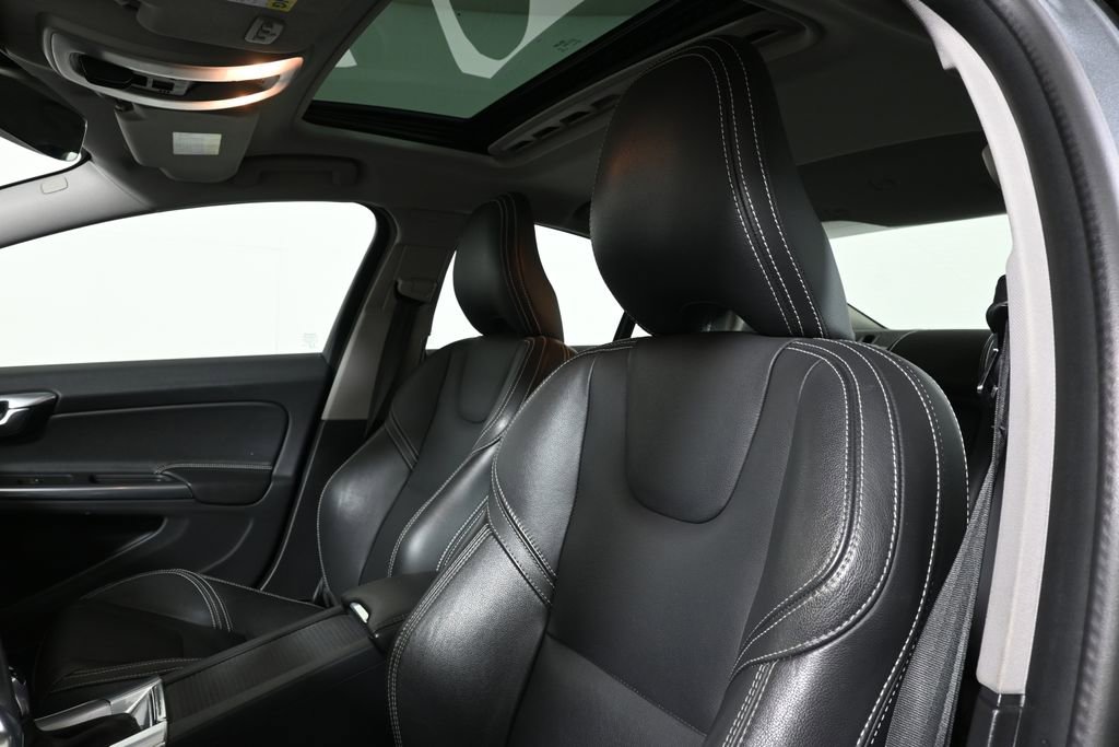 Used 2017 Volvo S60 T5 Dynamic AWD/4WD image 4