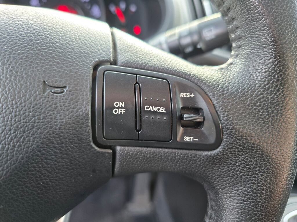 Used 2011 Kia Sportage SX w/ Premium Pkg w/Leather Seats image 28