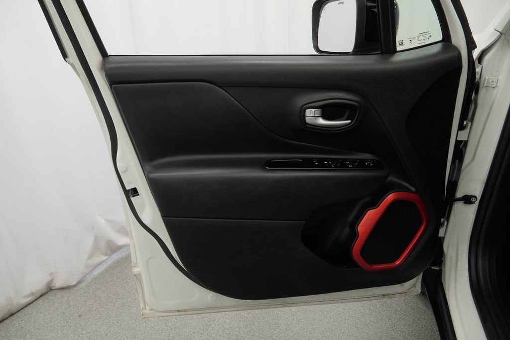 Certified 2023 Jeep Renegade Trailhawk AWD/4WD image 40