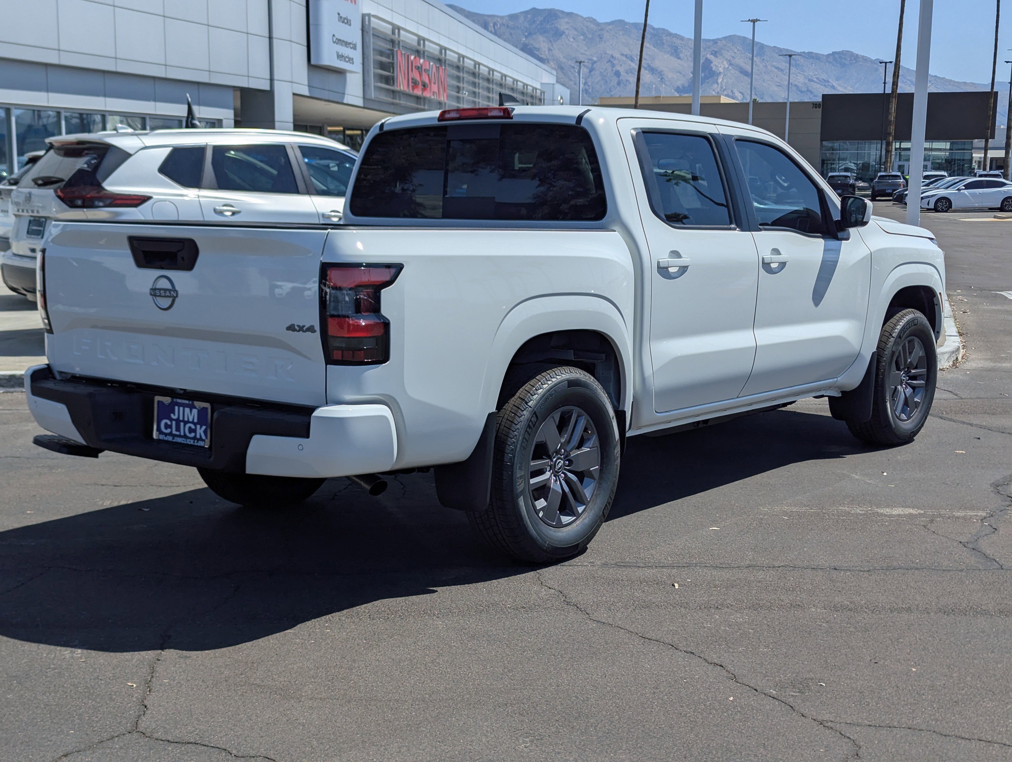 New 2025 Nissan Frontier SV image 2
