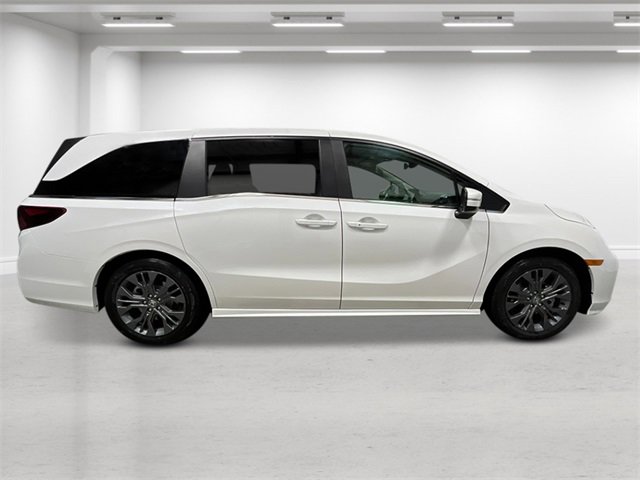 New 2026 Honda Odyssey Touring image 8