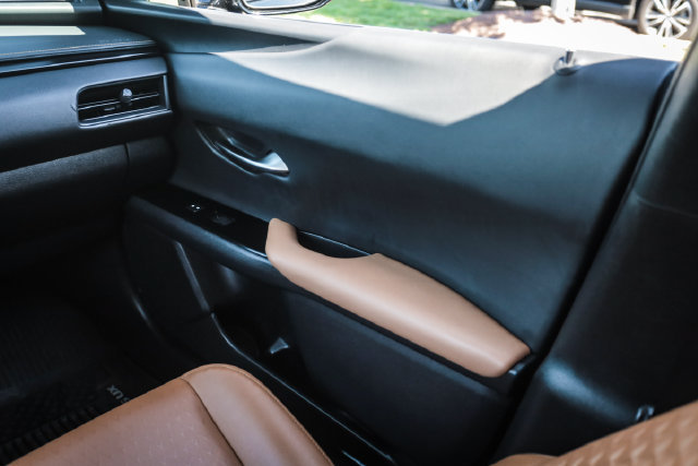Used 2022 Lexus UX 250h w/ Accessory Package (Z1) AWD/4WD image 58
