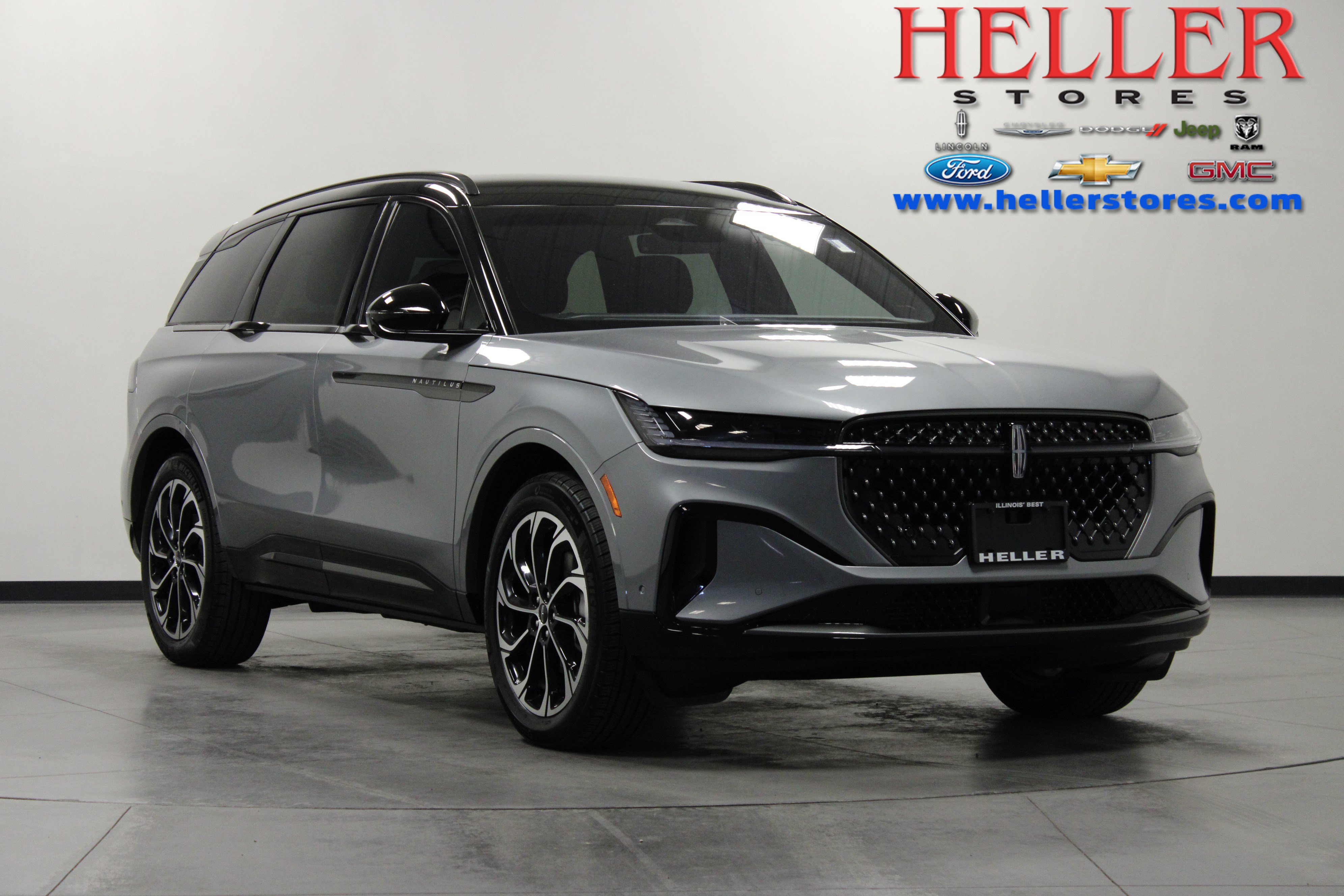 Used 2024 Lincoln Nautilus Reserve w/ Jet Appearance Package (87T) image 1