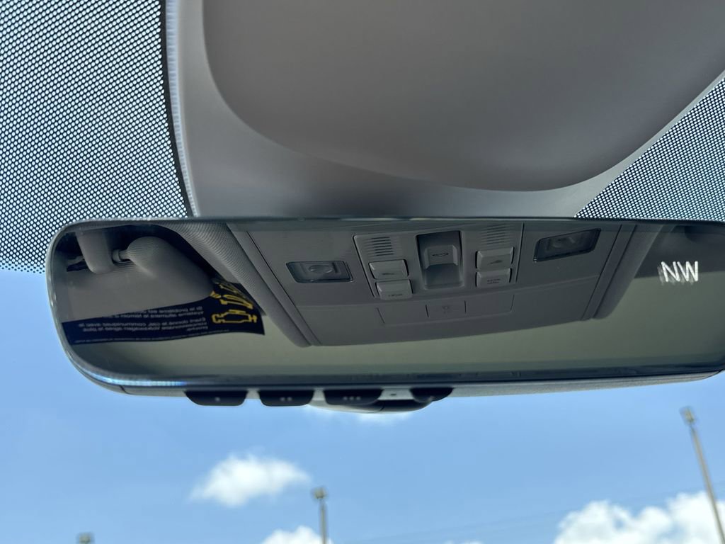 New 2025 Volkswagen Taos SE AWD/4WD image 36