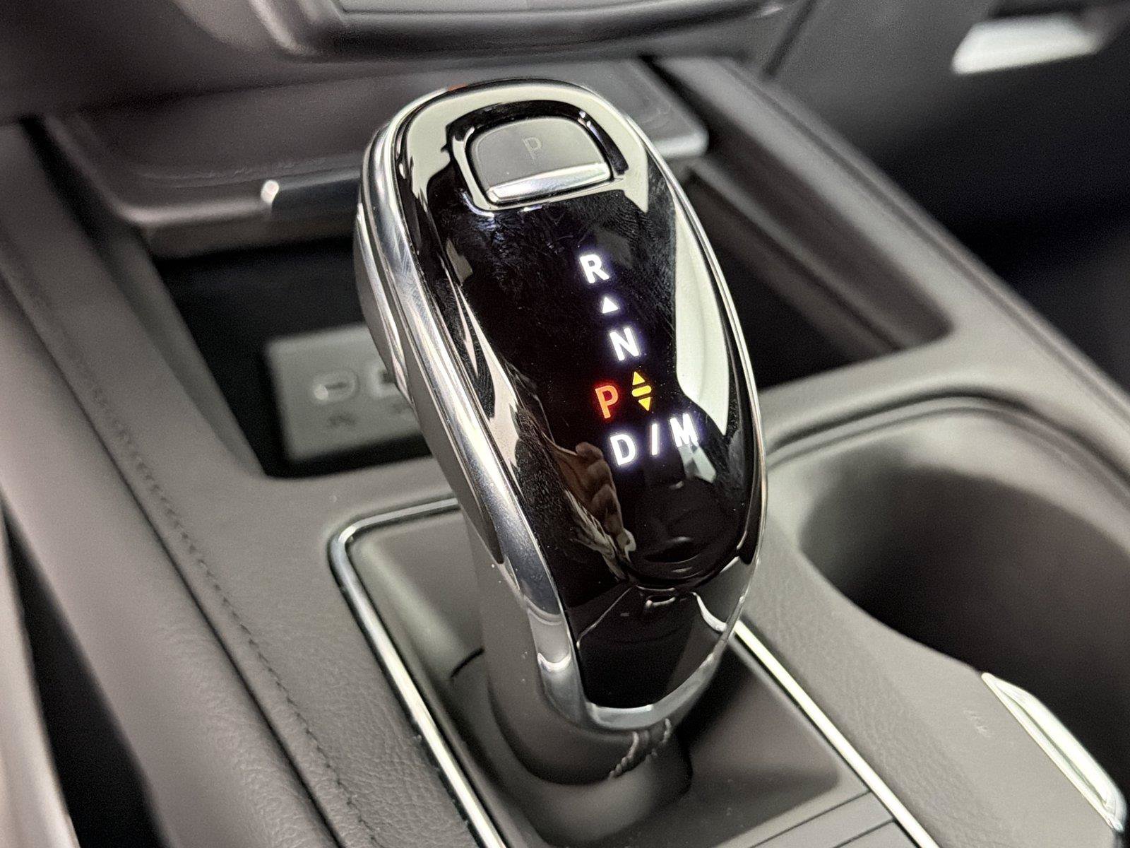 Certified 2023 Cadillac XT4 Premium Luxury AWD/4WD image 30