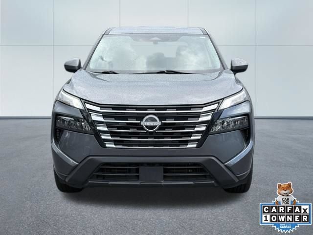 Used 2024 Nissan Rogue SV AWD/4WD image 3