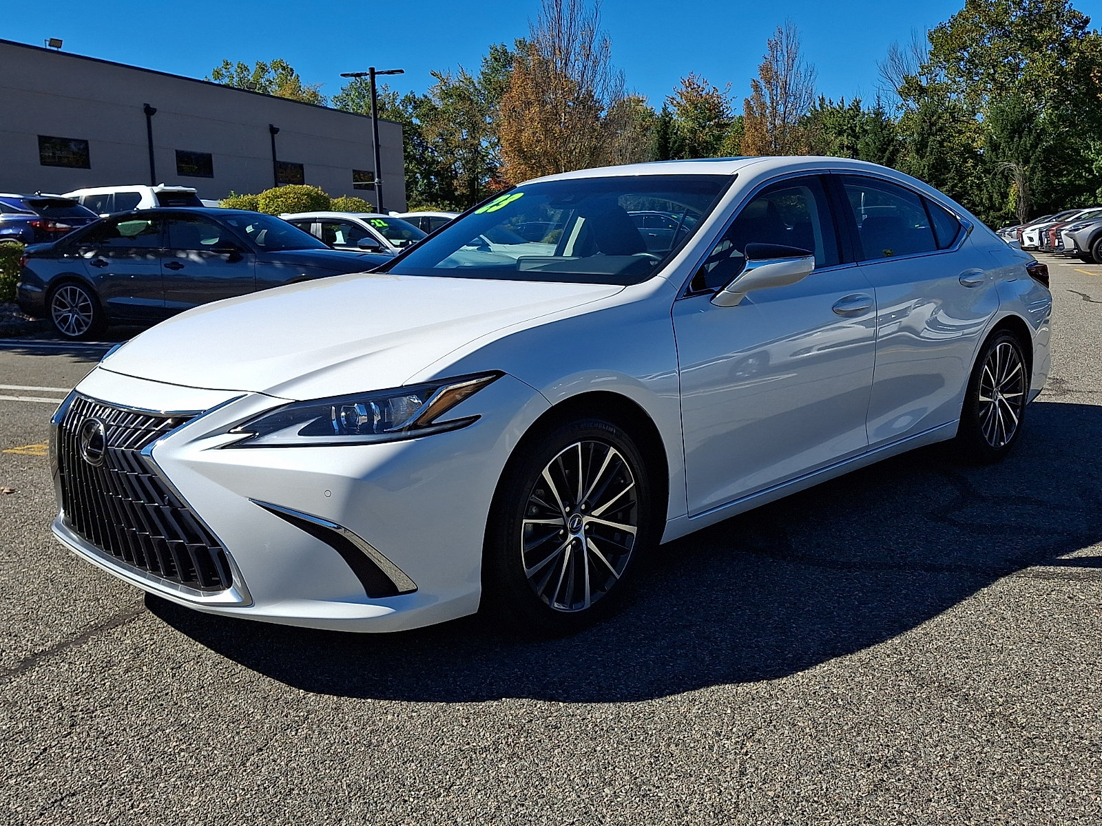 Certified 2023 Lexus ES 350 w/ Premium Package FWD image 3