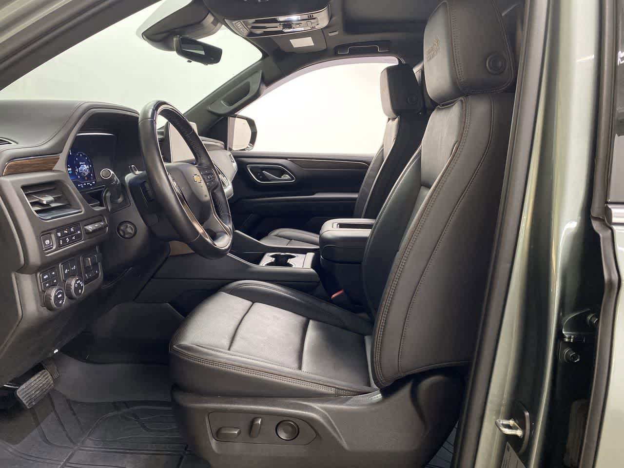 Used 2024 Chevrolet Suburban High Country w/ Advanced Technology Package AWD/4WD image 14