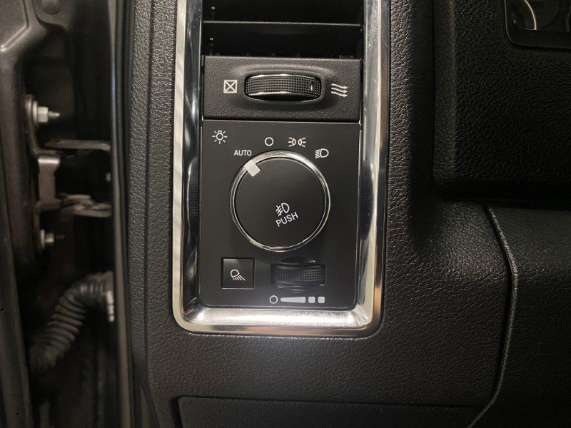 Used 2015 RAM 1500 Laramie w/ Convenience Group AWD/4WD image 38