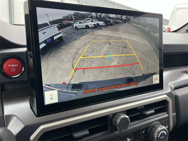 Used 2025 Toyota Tacoma TRD Off-Road image 40